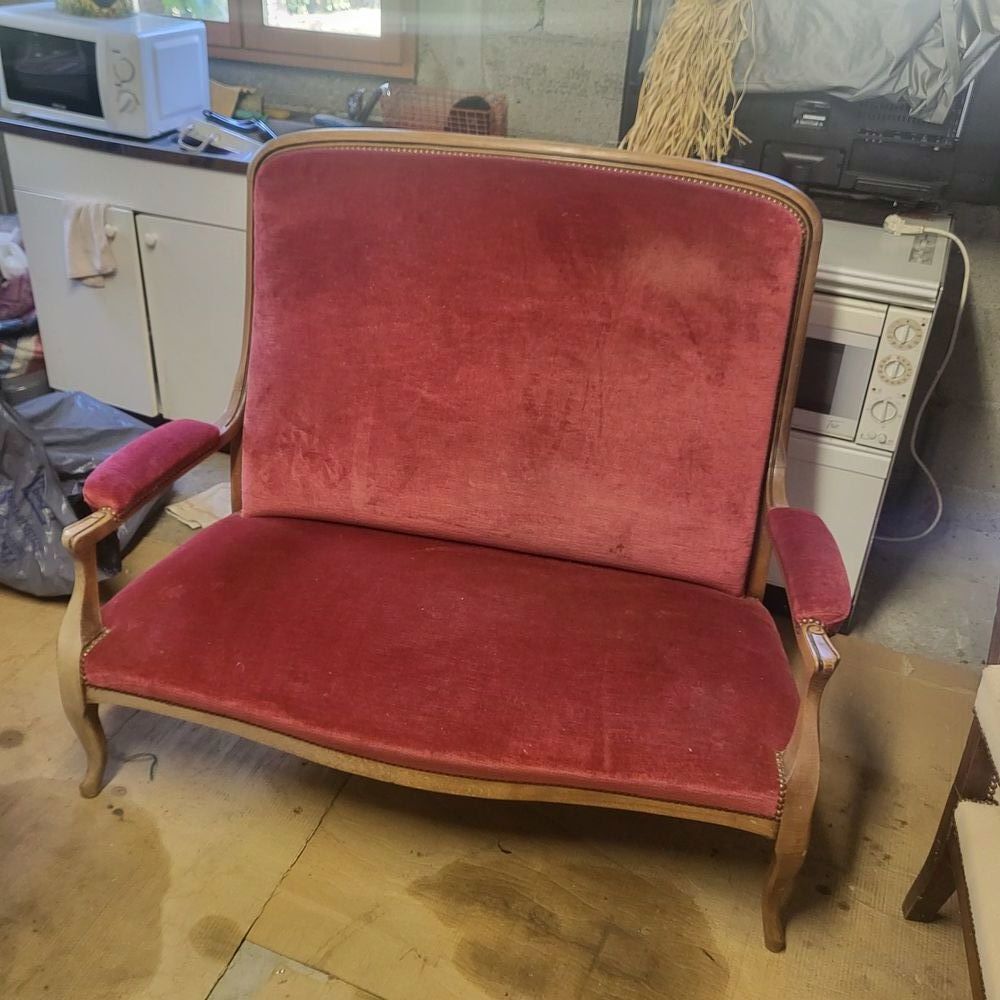 Canap&eacute;, &eacute;lectrom&eacute;nager, tv, jouets enfants, livres, vinyl 33 Meubles
