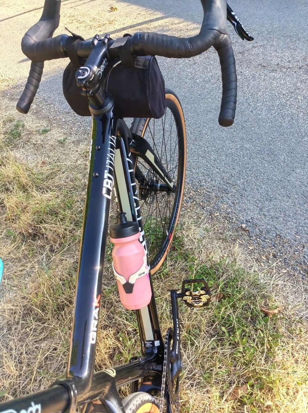 Gravel en carbone taille S Vélos