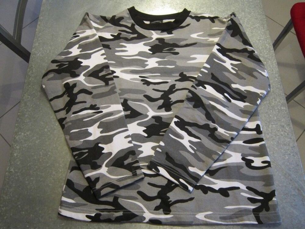 Sweat shirt camouflage S - neuf (2) Vêtements