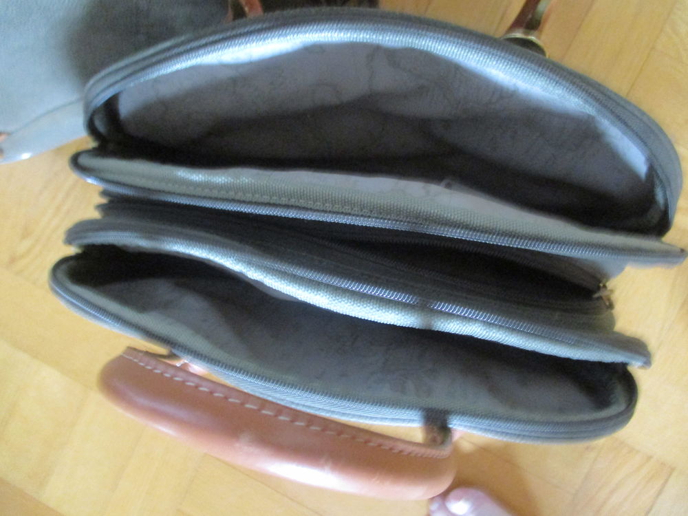 valise + sac "jump"
49cm x 34cm Maroquinerie