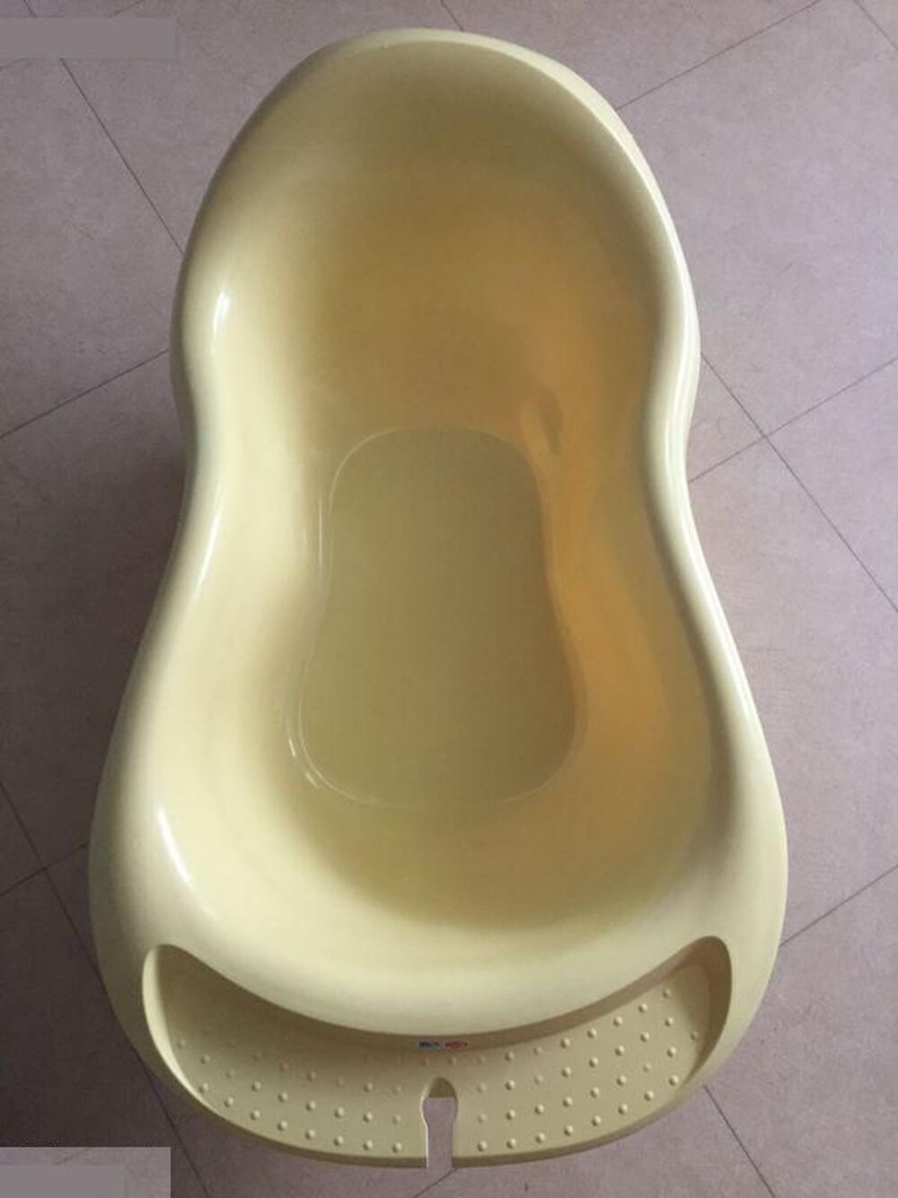 3 grandes baignoires b&eacute;b&eacute; Puériculture