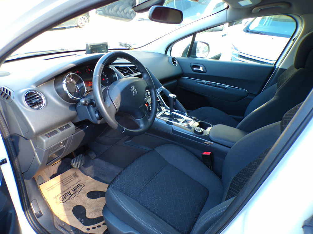 3008 1.6 HDi 115ch FAP BVM6 Business (6 CV) 2015 occasion 42300 Roanne
