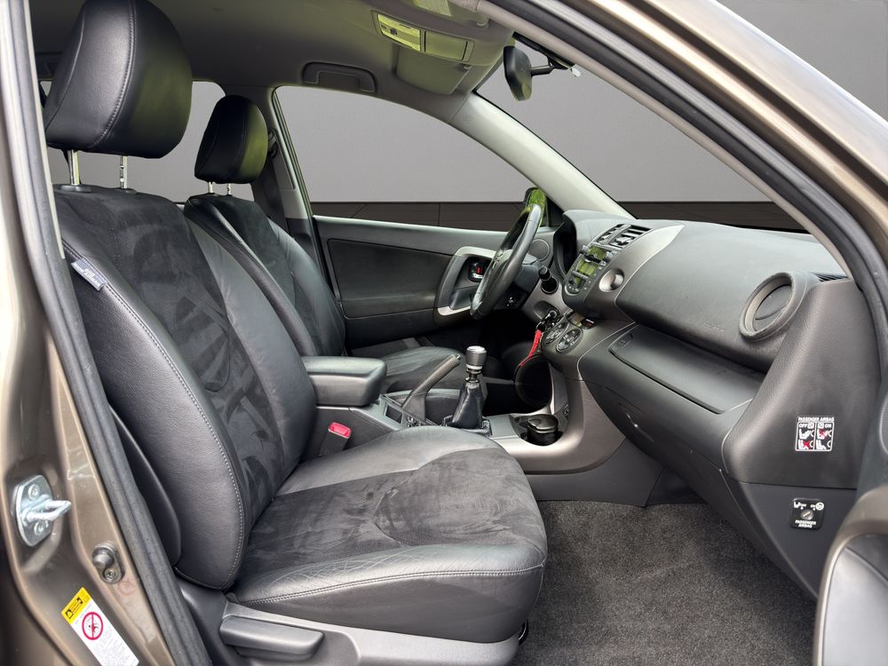 RAV 4 RAV4 150 D-4D 4WD Lounge 2010 occasion 93390 Clichy-sous-Bois
