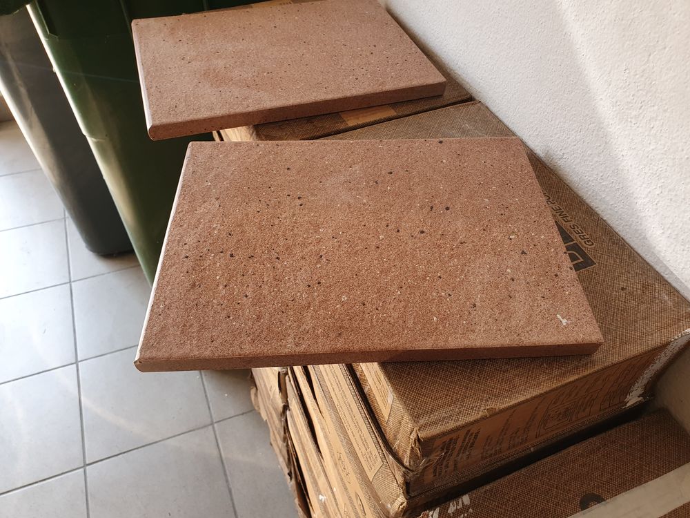 Nez de marche carrelage ext&eacute;rieur Bricolage