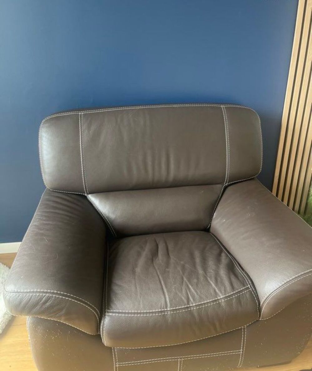 Canap&eacute; et fauteuil en cuir Meubles