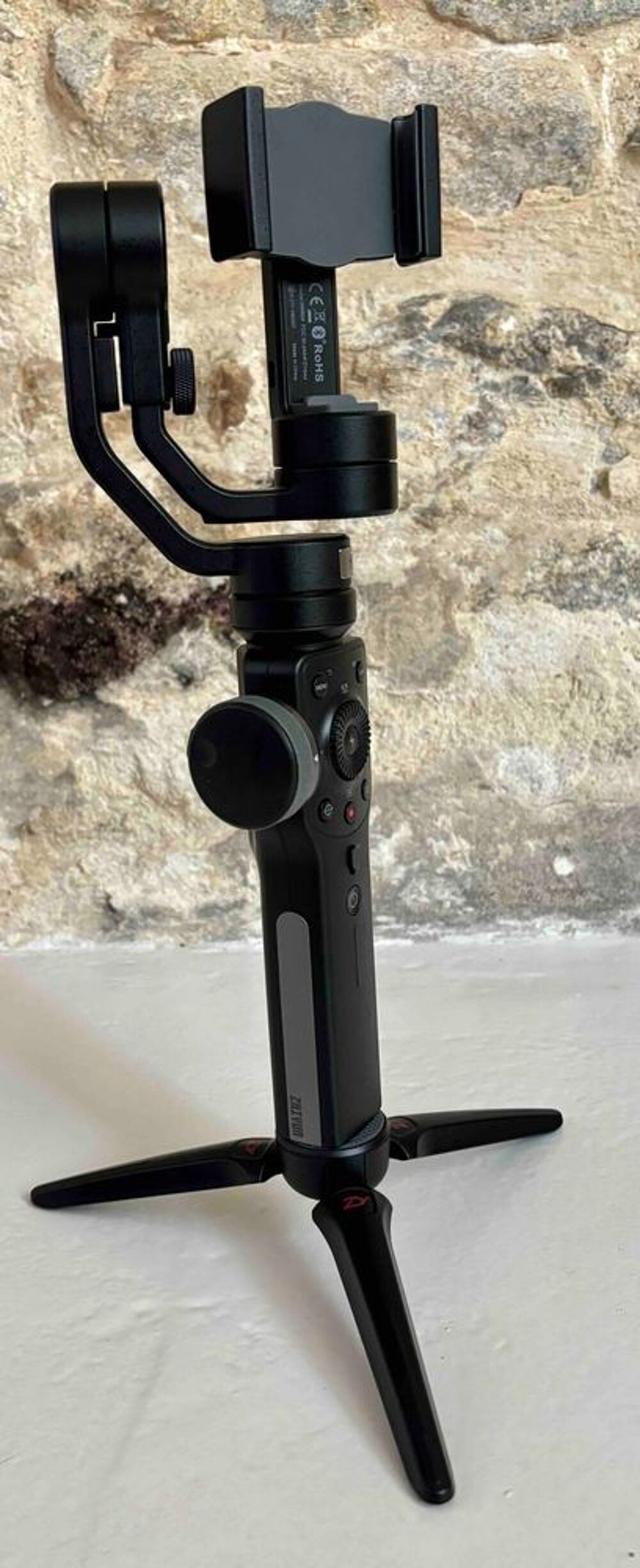 Stabilisateur T&eacute;l&eacute;phone ZHIYUN SMOOTH 4 + boite rangement Photos/Video/TV