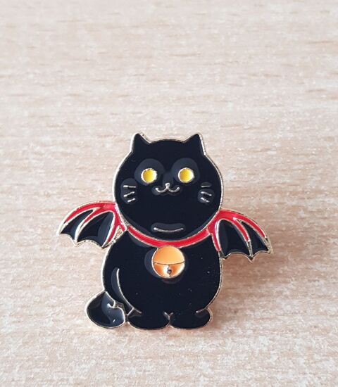 badge pins pin's broche en m�tal �maill� chat mal�fique 4 Carnon Plage (34)