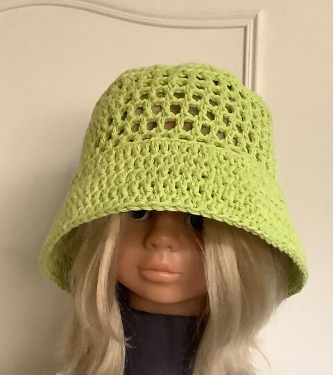 Chic Bob d'�t� au crochet fait main,style prada 27 Livarot (14)