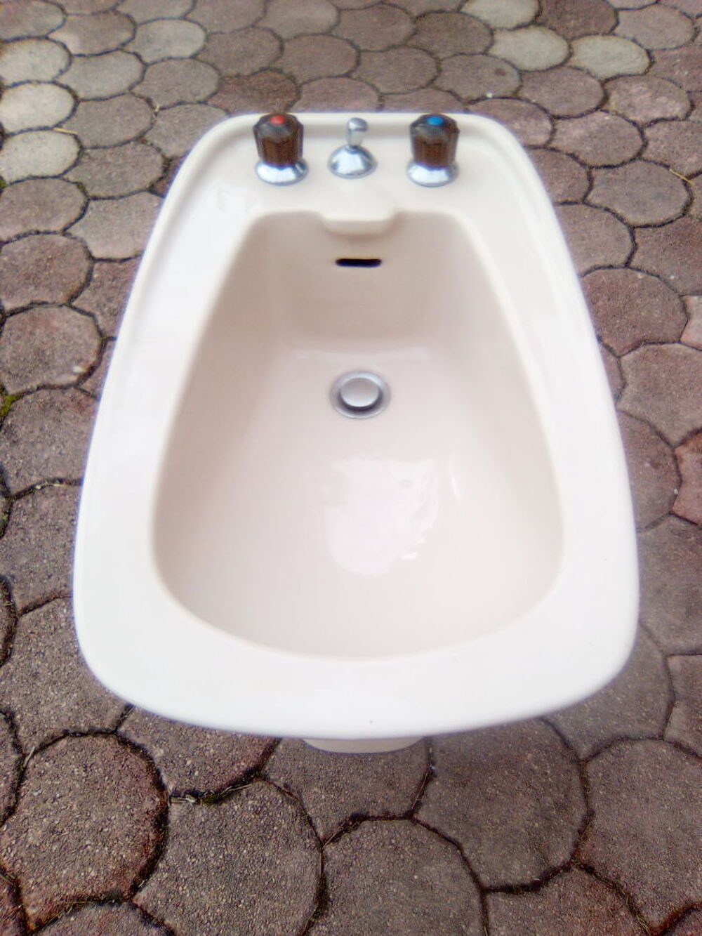 bidet tr&egrave;s bon &eacute;tat Bricolage