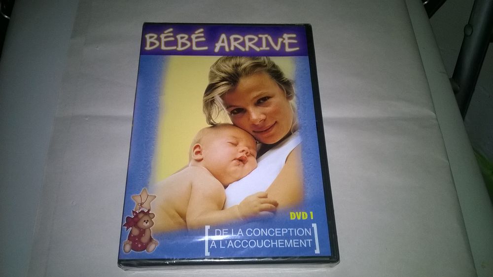 DVD BEBE ARRIVE
De la conception &agrave; l'accouchement
2005
Ne 