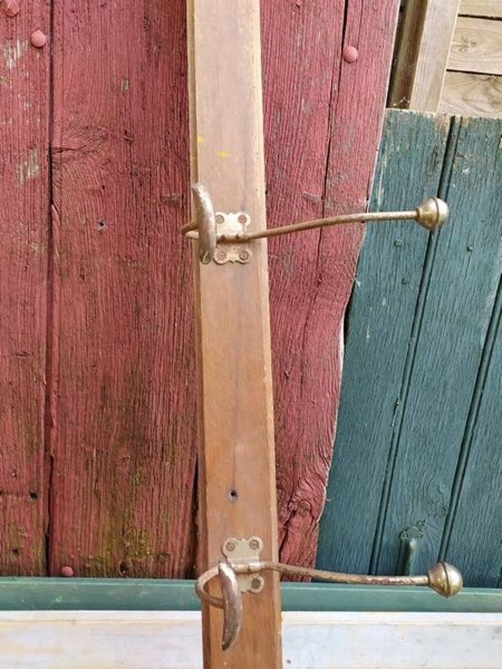 Ancien Grand Porte-Manteau Bois 6 Pat&egrave;res M&eacute;tal 
Meubles