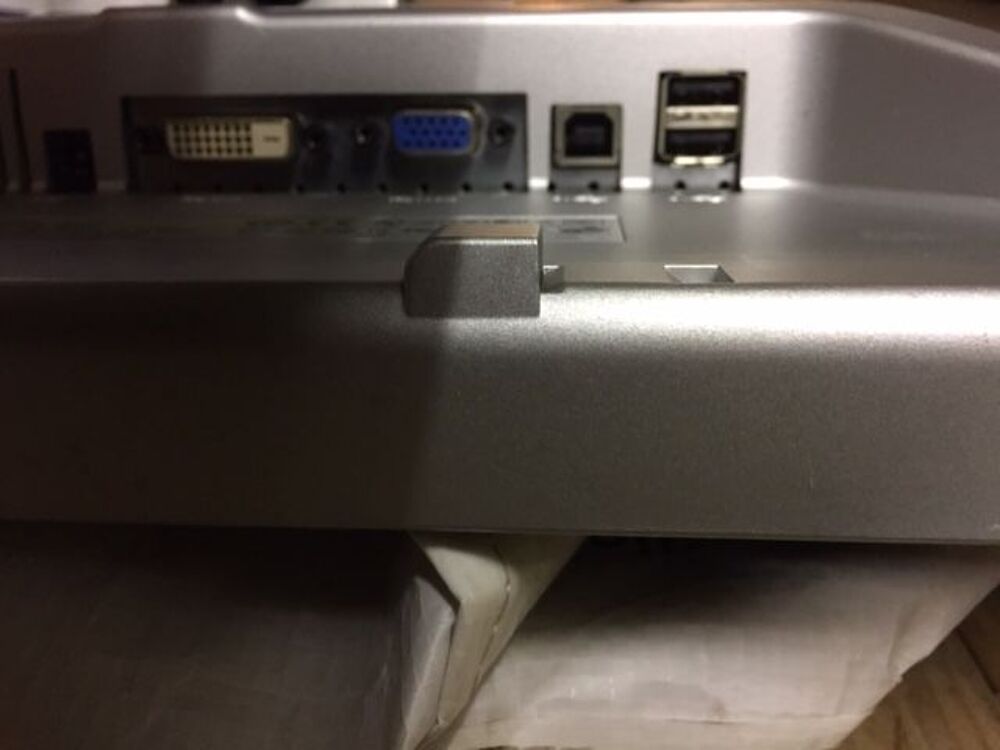 Ecran d'ordinateur de bureau Matériel informatique