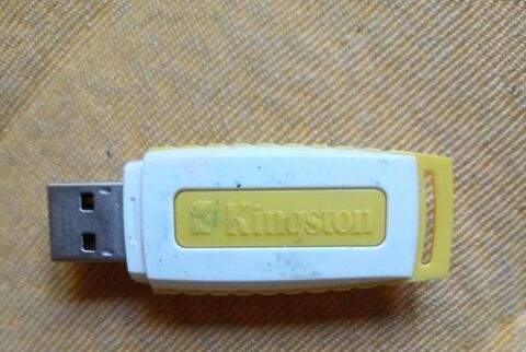 clé USB 7 Go Kingston 0 Beauchamp (95)