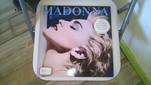 Vinyle Madonna
True Blue
1986
Excellent etat
15 Talange (57)