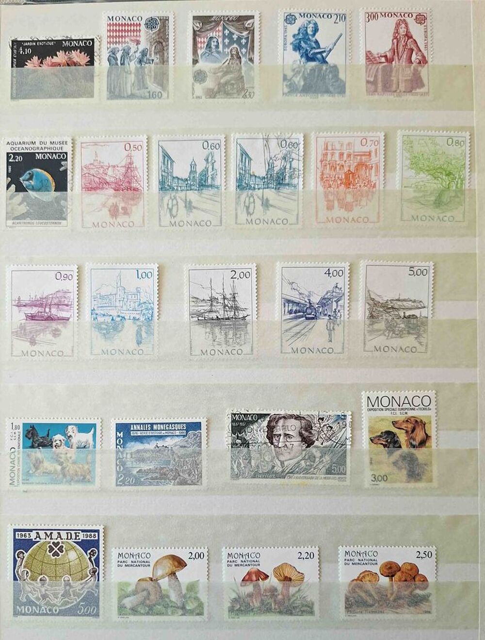 S&eacute;rie de timbres de collection de Monaco A 