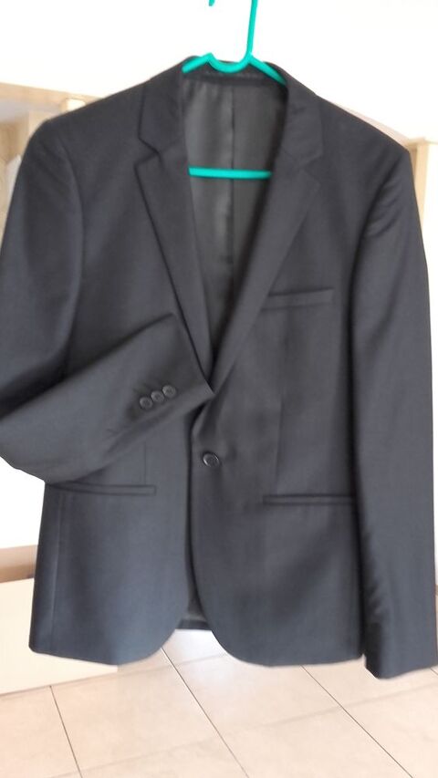 ENSEMBLE COSTUMES 35 Nans-les-Pins (83)