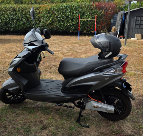 Scooter DIVERS 2022 occasion Beaufort-en-Vall&eacute;e 49250