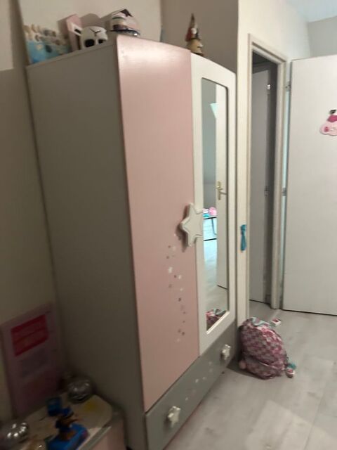 Armoire et chevet enfant  Hardricourt (78)
