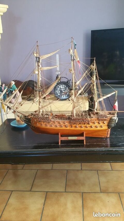 Bateau en bois  Le Superbe  Pomport (24)