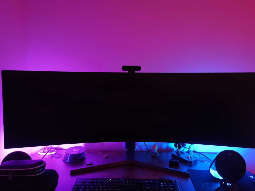 Moniteur pc 49 pouces c49r90 900 euros Matériel informatique