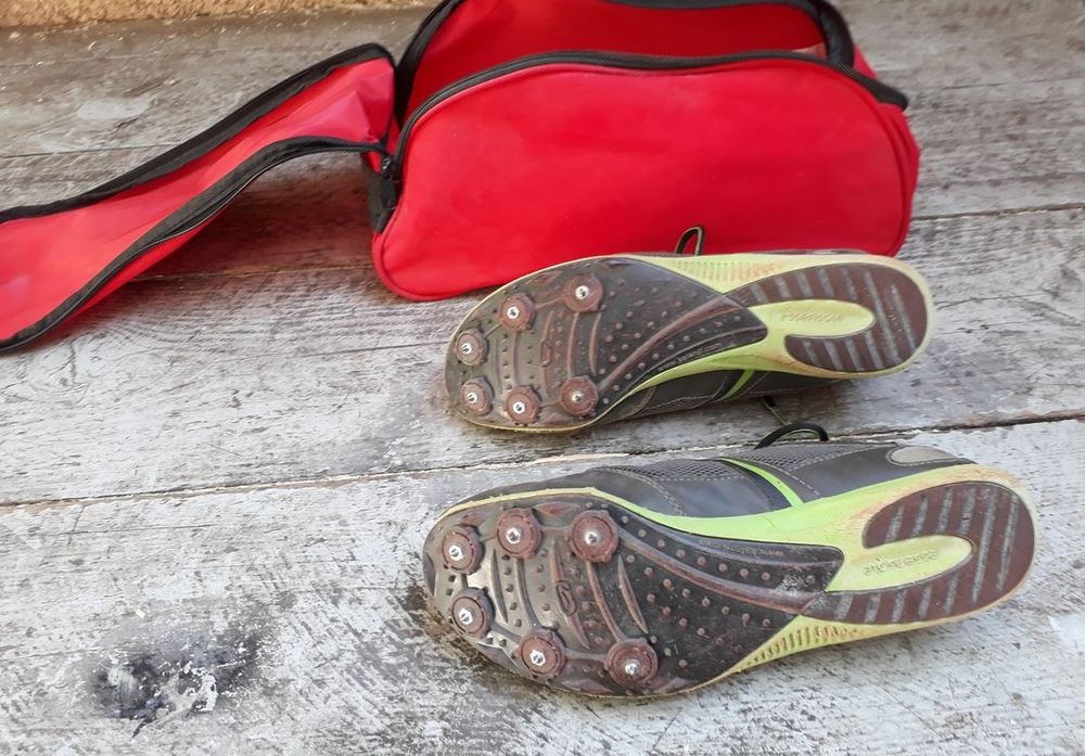 Chaussures pointes pour athl&eacute;tisme taille 41 kalenji ATcross Sports