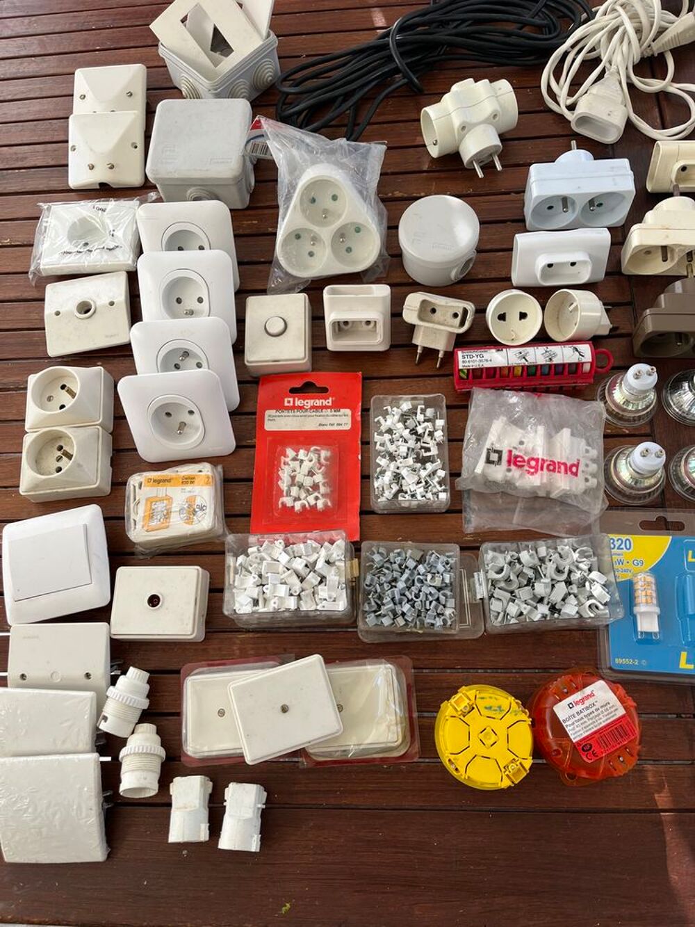 Petits mat&eacute;riels d'&eacute;lectricit&eacute; Bricolage