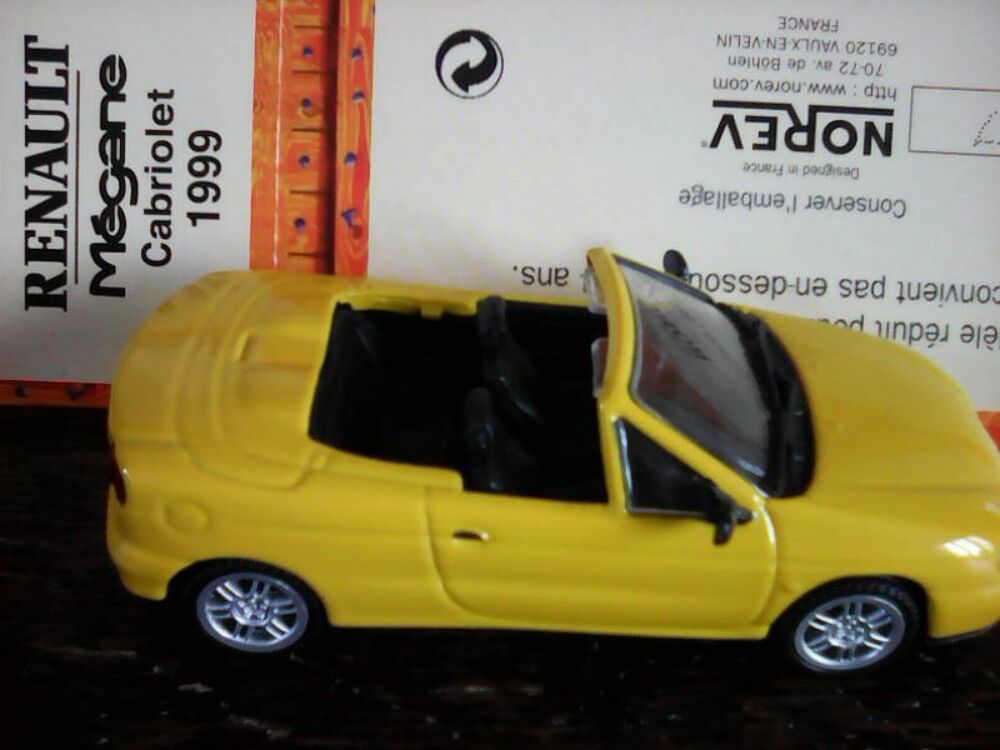 Voiture Megane Renault Cabriolet 1999 Norev 1/43 