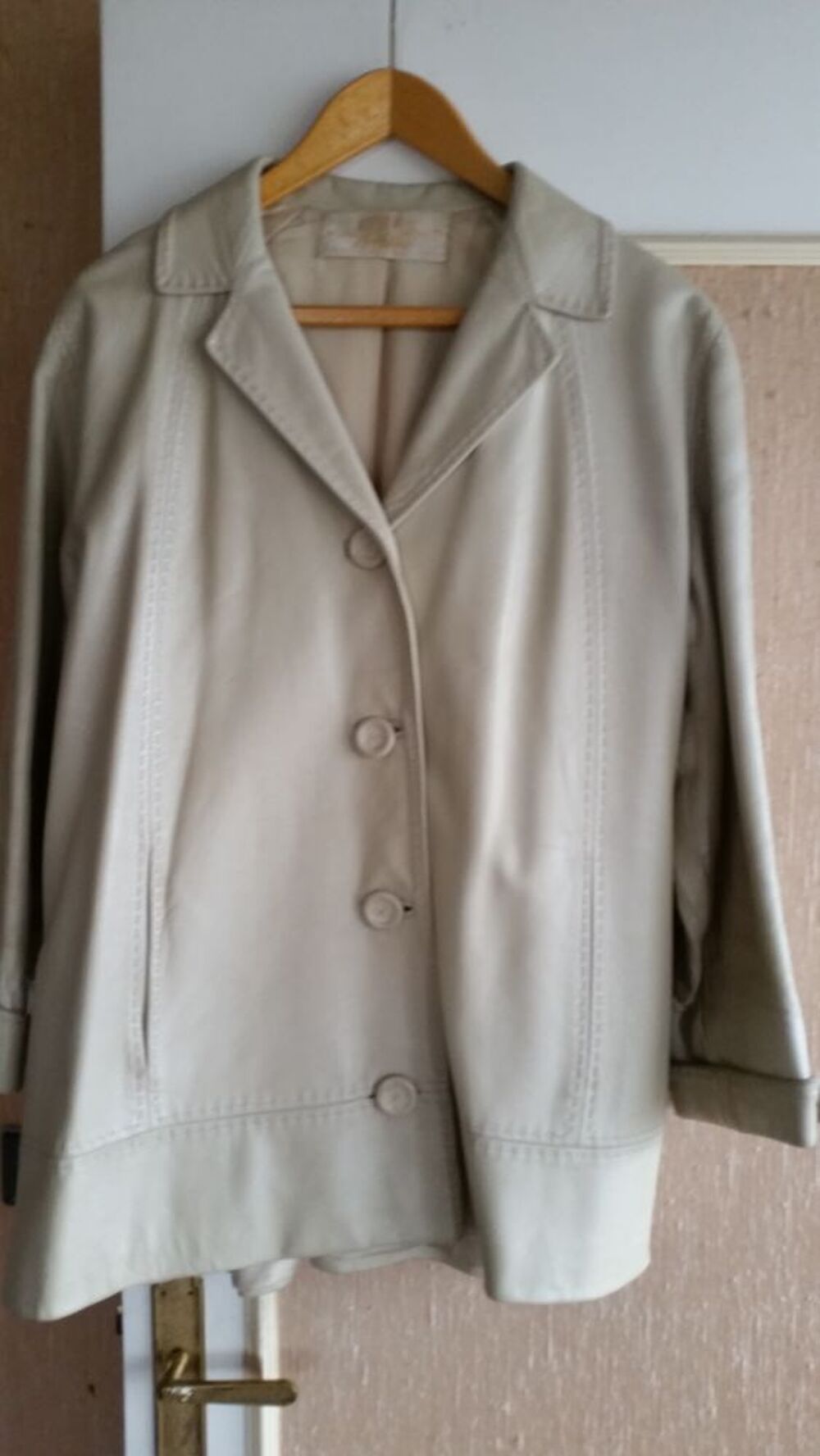 Veste femme en cuir cr&egrave;me Vêtements
