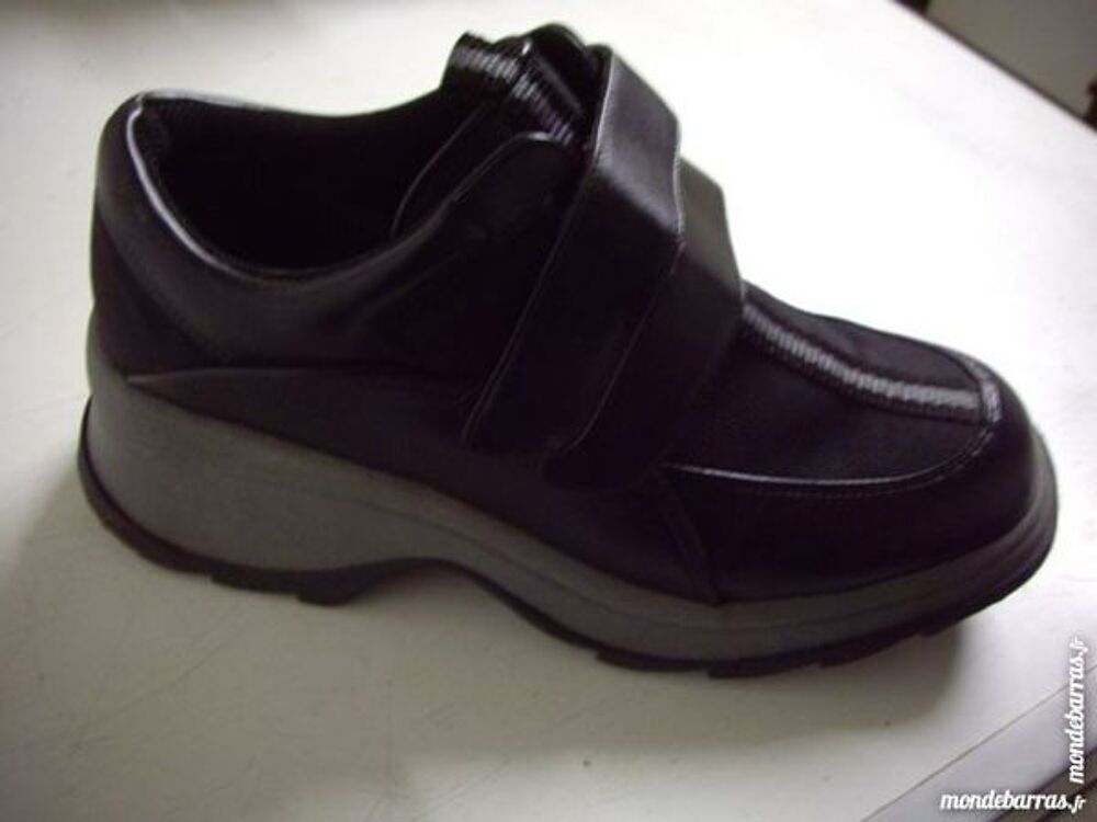 Derbys Noir &agrave; scratch pointure 39 Chaussures