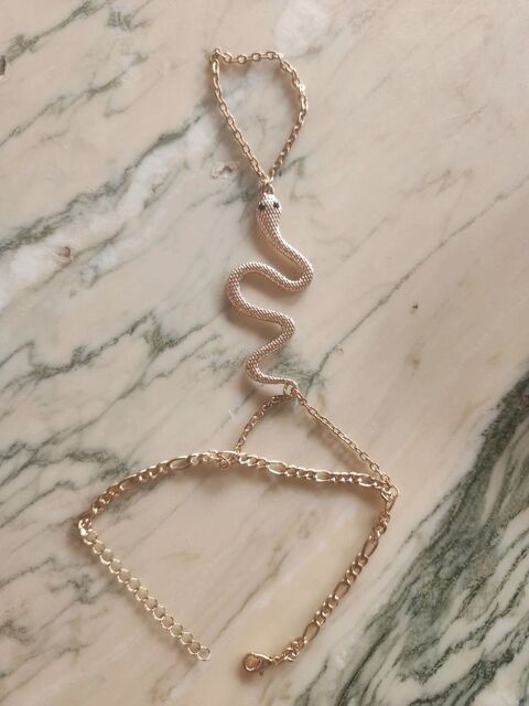 Bracelet doigt serpent 15 Saint-Martin-Lars-en-Sainte-Hermine (85)