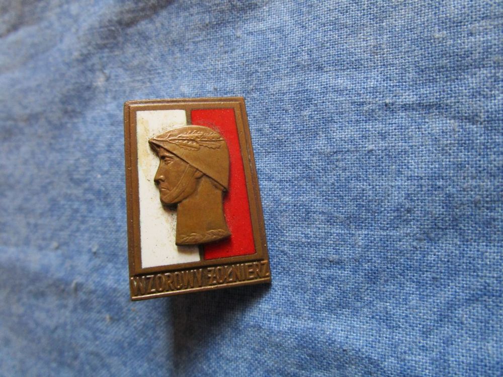 Insigne militaire polonais ancien 