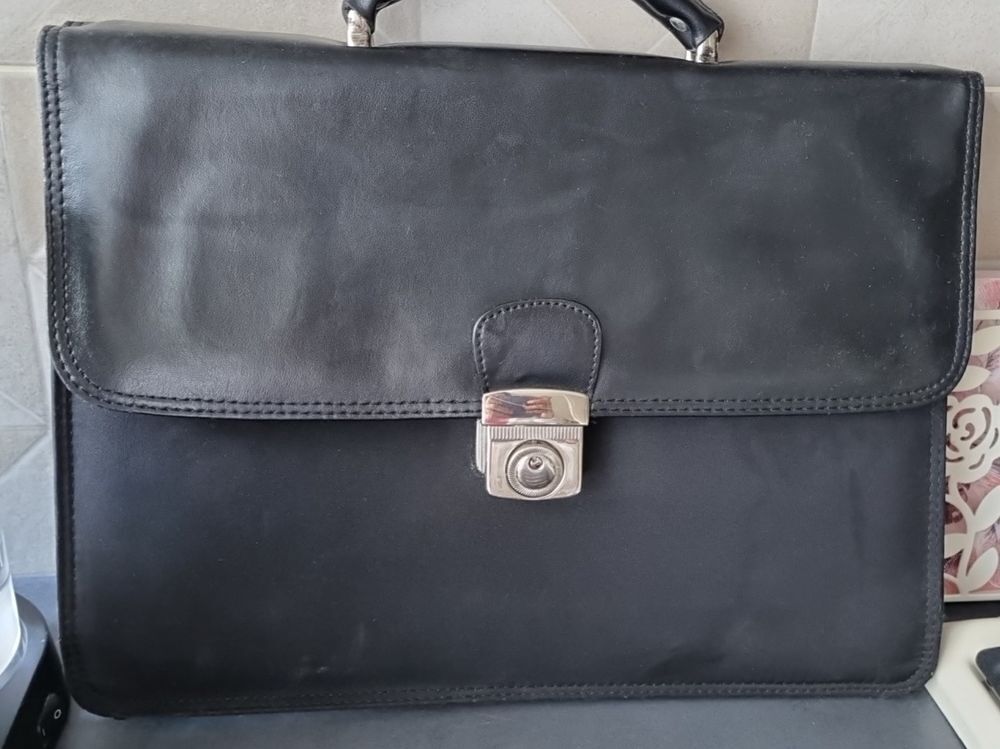 Tr&egrave;s beau porte document 29 cm x 38 cm Maroquinerie