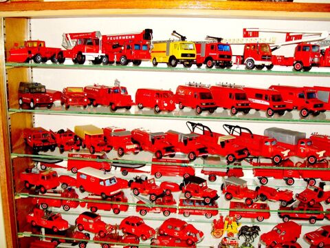 Collection vehicules miniatures 0 Rochefort (17)