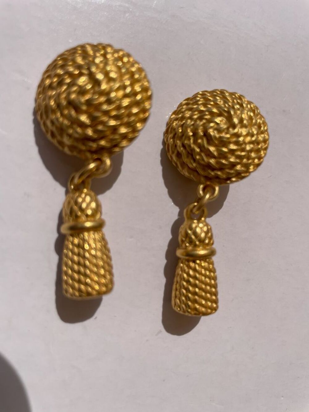 BO Boucle d'oreille clip passementerie + pendant dor&eacute; Sonia Bijoux et montres