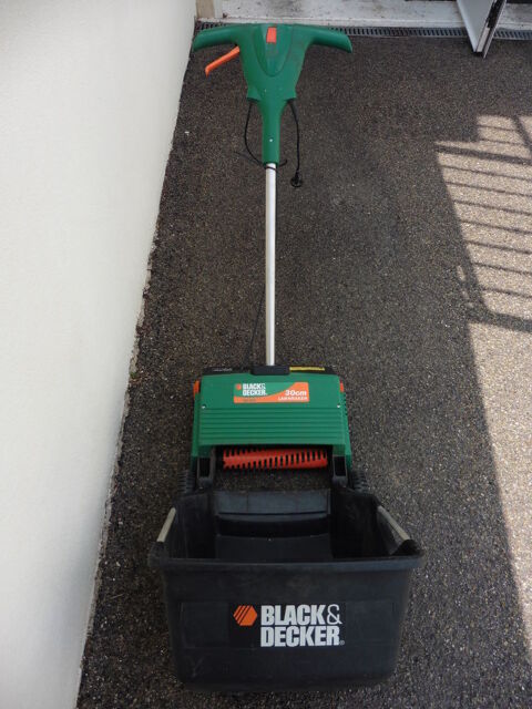 Scarificateur Black & Decker muni d'un rouleau avec griffes
Estrées-Saint-Denis (60)