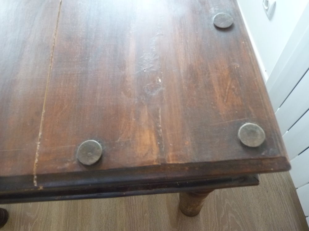 Belle table salle &agrave; manger gothique bois Meubles