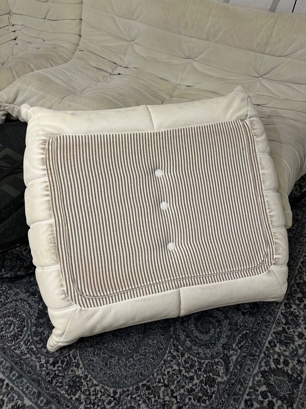 Canap&eacute; Togo Ligne Roset Alcantara Meubles