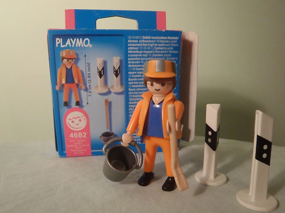 PLAYMOBIL SPECIAL : r&eacute;f 4682 : Agent des routes Jeux / jouets