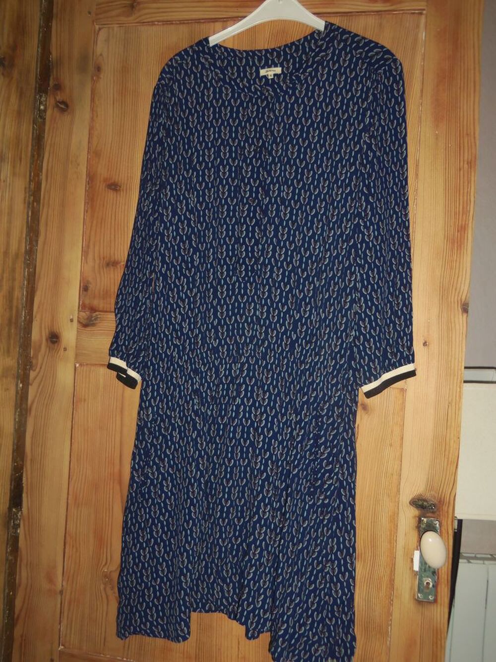 Robe neuve Bellerose Vêtements