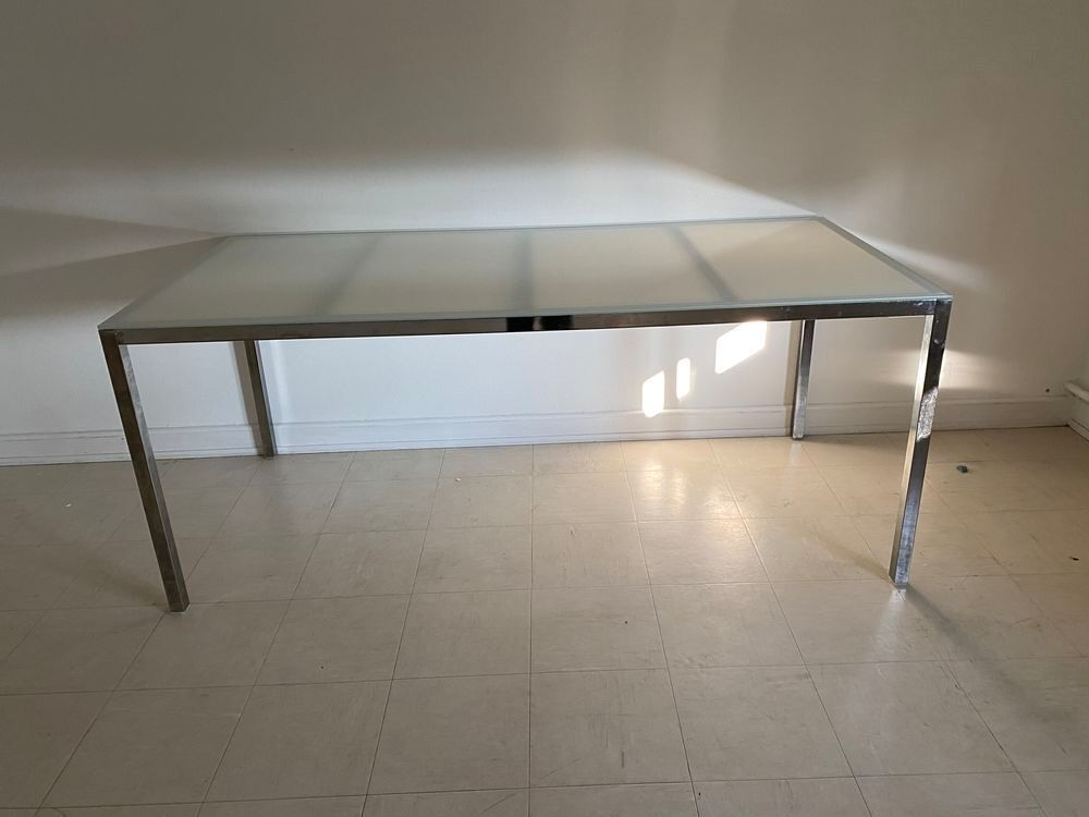 Table &agrave; manger en verre Meubles
