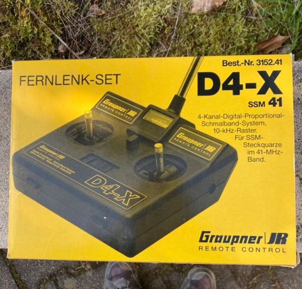 T&eacute;l&eacute;commande graupner 41Mhz + quartz Sports