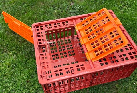 Cages &agrave; poulet 20 40700 Hagetmau