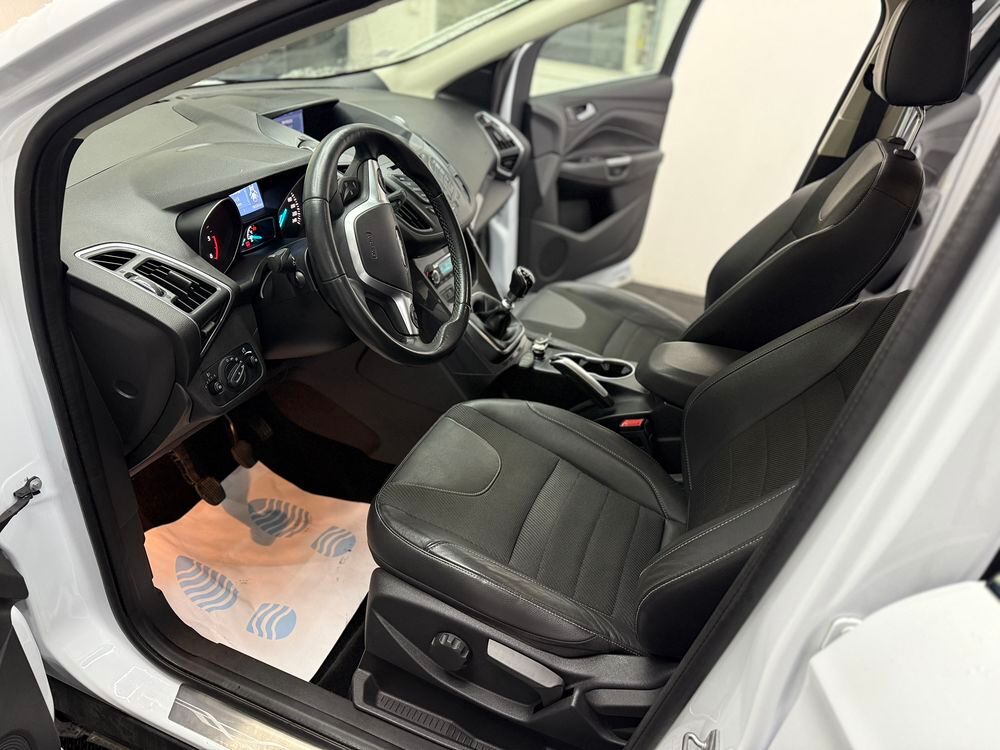 Kuga 2.0 TDCi 150 S&S 4x4 Titanium 2015 occasion 69120 Vaulx-en-Velin