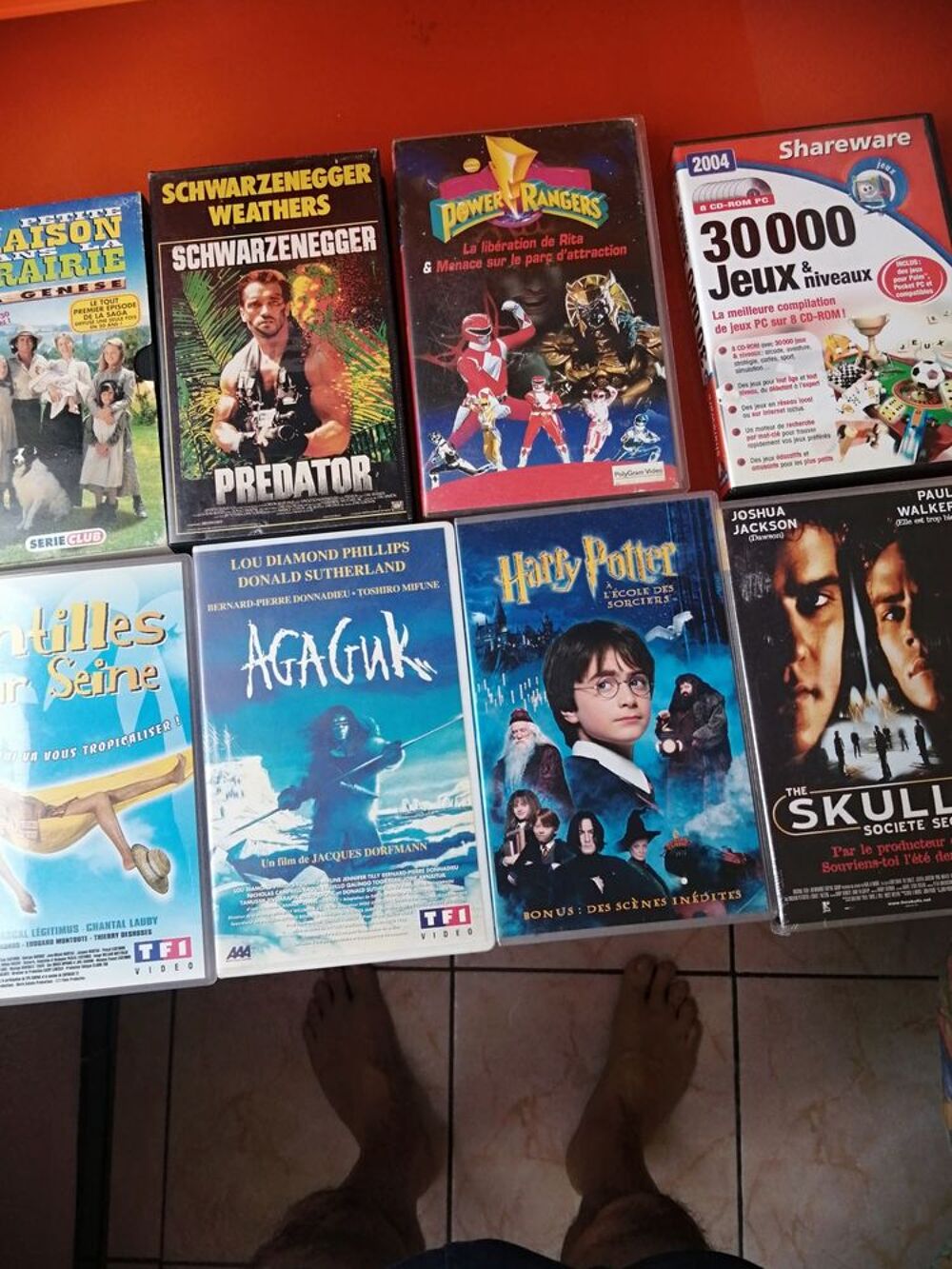9 Cassettes vhs CD et vinyles