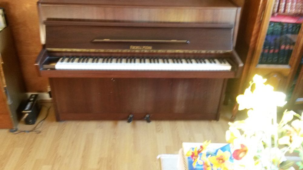 PIANO FUCH &amp; MOHR Instruments de musique