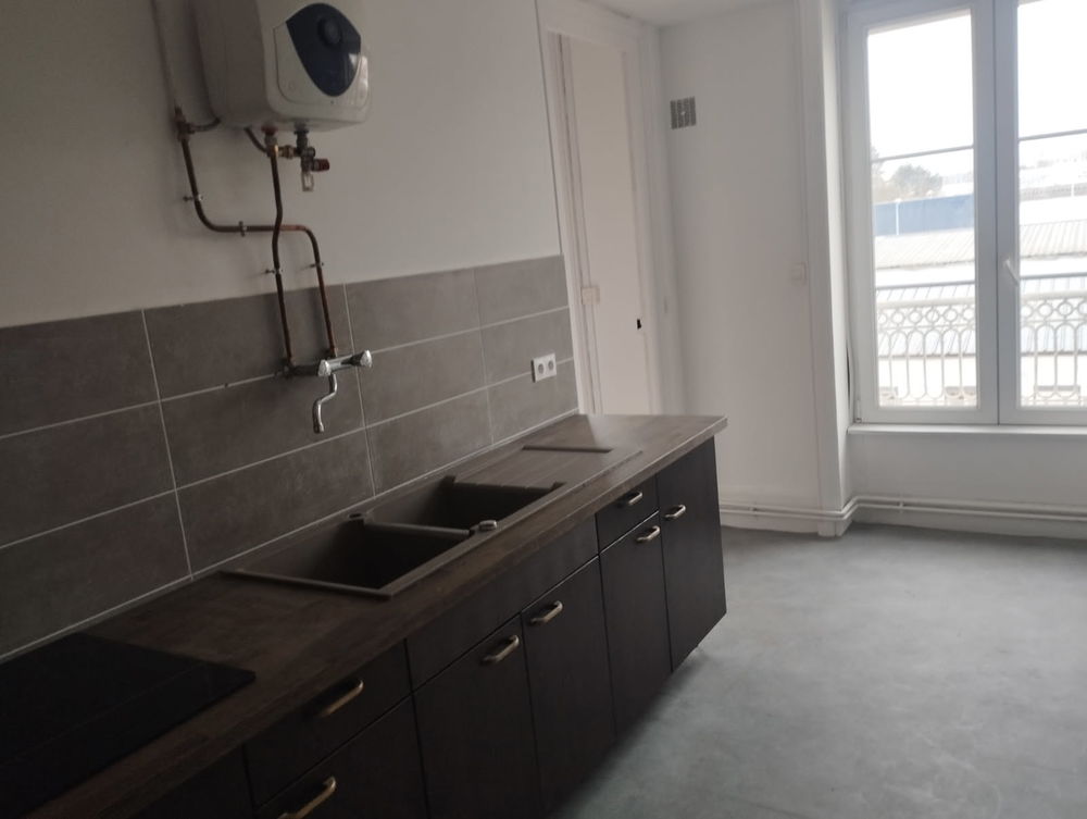 Location Appartement Sedan  f3 Sedan