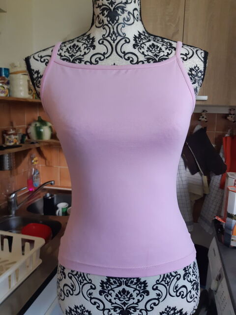 top viscose lycra a bretelles PIMKIE Taille S/M
3 Lyon 5 (69)