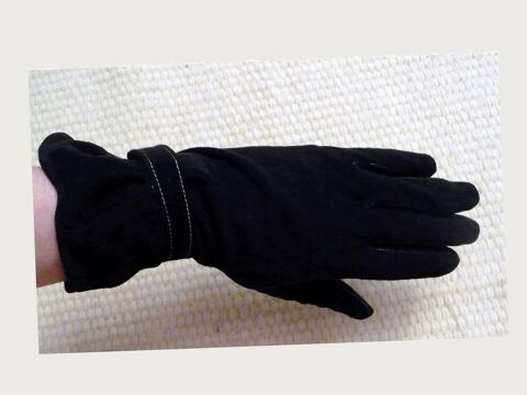 Gants en Daim Noir avec son Lien � Scratch autour du poignet 40 Paris 15 (75)