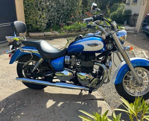 Moto TRIUMPH 2012 occasion Rustrel 84400