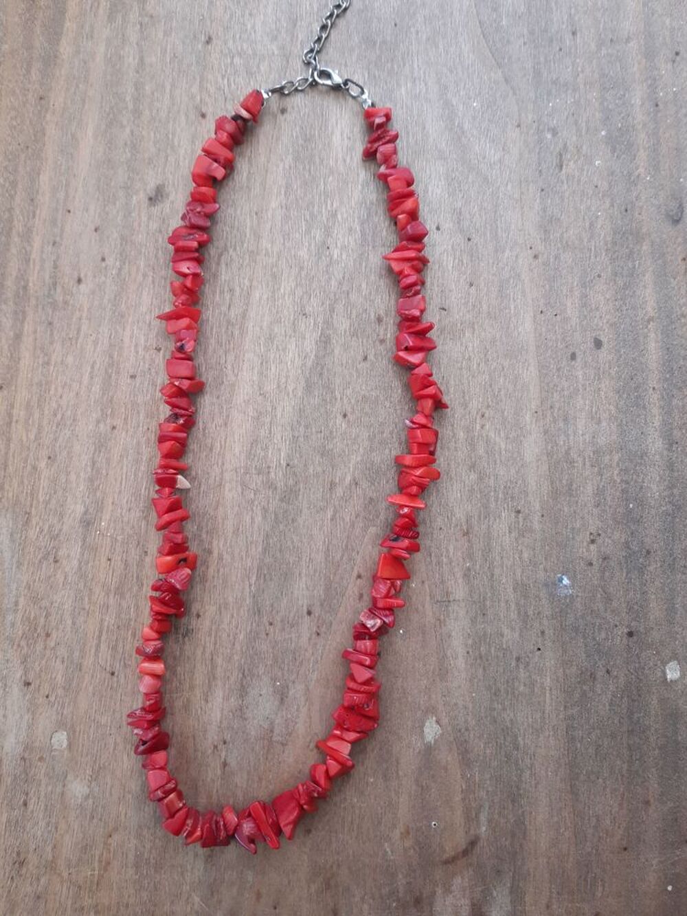 Collier en corail rouge Bijoux et montres